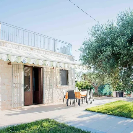 Trullo Malvischi With Pool